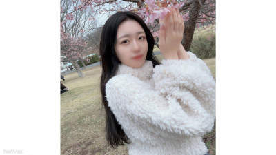 [노모] FC2-PPV-4384181 First shoot/look! Limited to 3 days! The women who previously worked at a national university and coffee house are very neat and modest, but actually have strong sexual desires! He ejaculated into two successive primordial vaginas, si (일본AV 무수정,노모,프리미엄 AV)