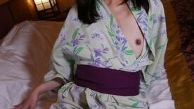 [노모] FC2-PPV-2417002 [New release for a limited time only 1700pt → 1300pt until November 23rd] A 40-year-old neat and elegant wife and I filmed it! She's wearing a yukata and we fucked her raw and we creampied her a lot! (일본AV 무수정,노모,프리미엄 AV)