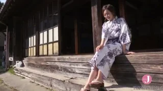 기모노 입은 모습이 이쁜 여자 (트위터야동,한국야동,SNS 실시간)
